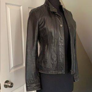 Tommy Hilfiger 100% genuine leather jacket size XS